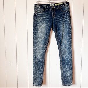 Indigo Rein Acid Wash Skinny Jeans. Thin and lightweight. Size 11.